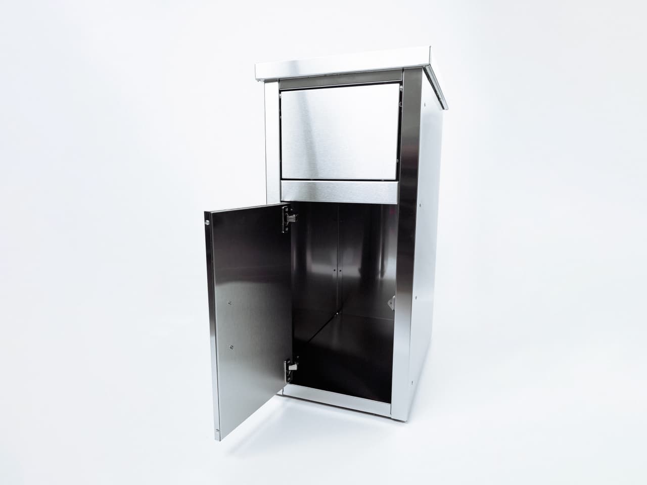 Урна УМ с открытой дверью